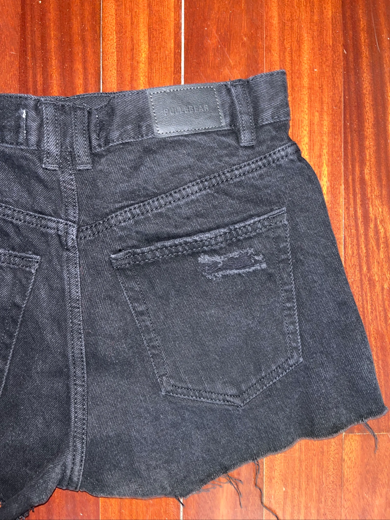 black shorts – photo 5